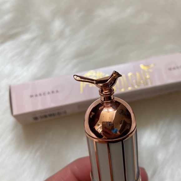 Barely used Pretty Vulgar the feathers mascara 19. Raven - Picture 7 of 12